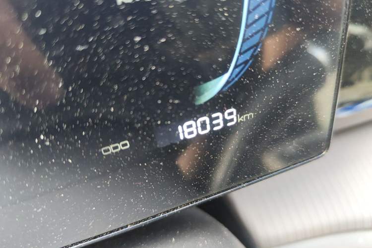 Used BYD Song Pro New Energy 2023 Champion Edition DM-i 71KM Navigation Model Odometer Close Up