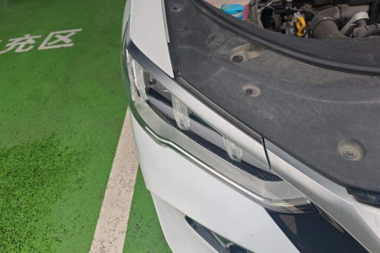Used BYD Song Pro New Energy 2023 Champion Edition DM-i 110KM Excellence Model Right Front Headlight