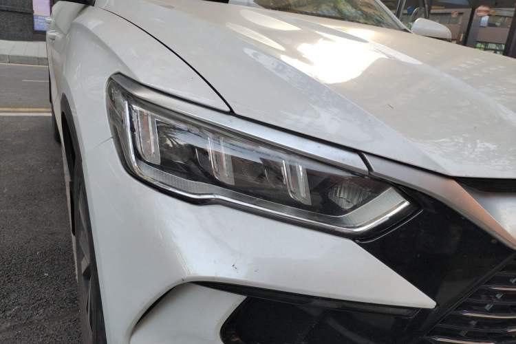 Used BYD Song Pro New Energy 2023 Champion Edition DM-i 110KM Beyond Model Right Front Headlight