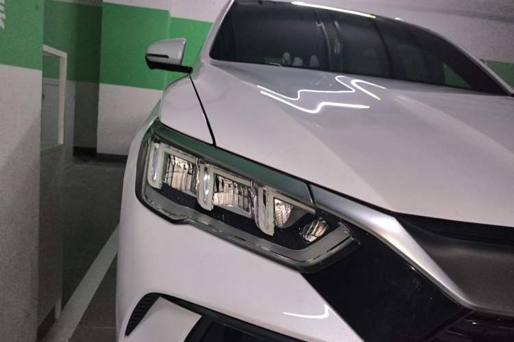 Used BYD Song Pro New Energy 2023 Champion Edition DM-i 110KM Beyond Model Right Front Headlight
