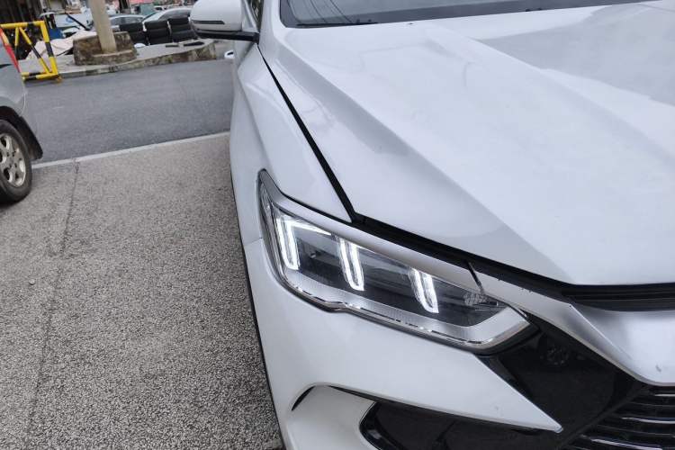 Used BYD Song Pro New Energy 2023 Champion Edition DM-i 110KM Excellence Model Right Front Headlight