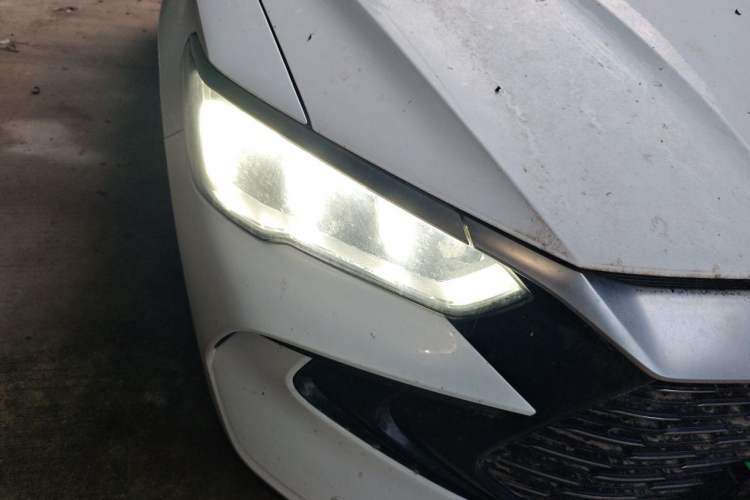 Used BYD Song Pro New Energy 2023 Champion Edition DM-i 110KM Excellence Model Right Front Headlight