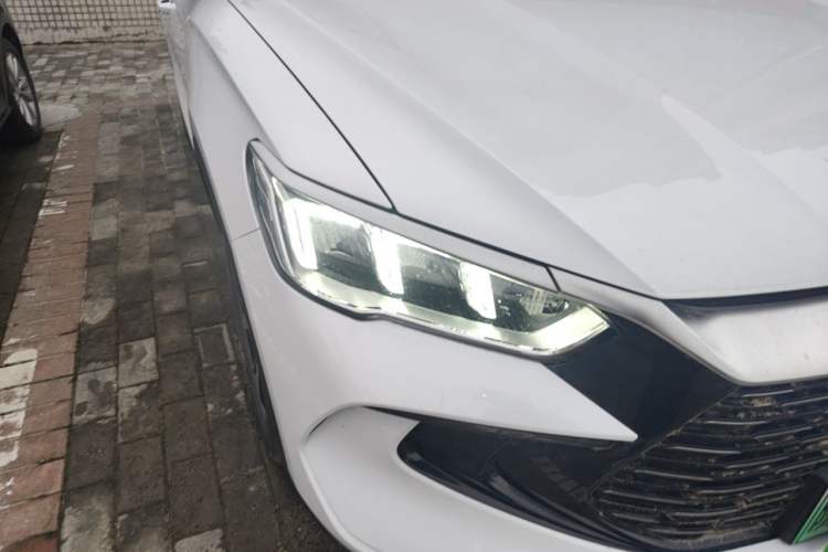 Used BYD Song Pro New Energy 2023 Champion Edition DM-i 110KM Beyond Model Right Front Headlight