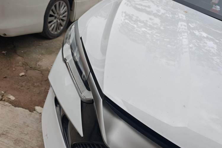 Used BYD Song Pro New Energy 2023 Champion Edition DM-i 110KM Beyond Model Right Front Headlight