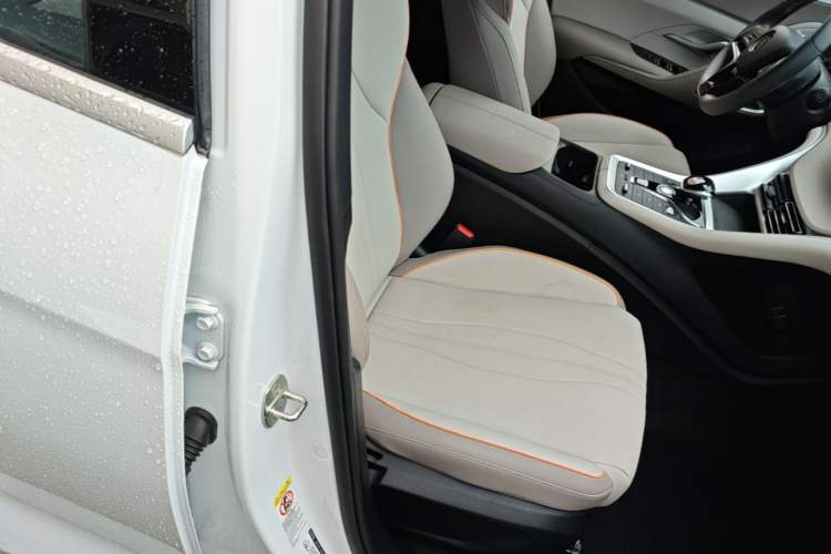 Used BYD Song Pro New Energy 2023 Champion Edition DM-i 71KM Navigation Model Right Front Seat