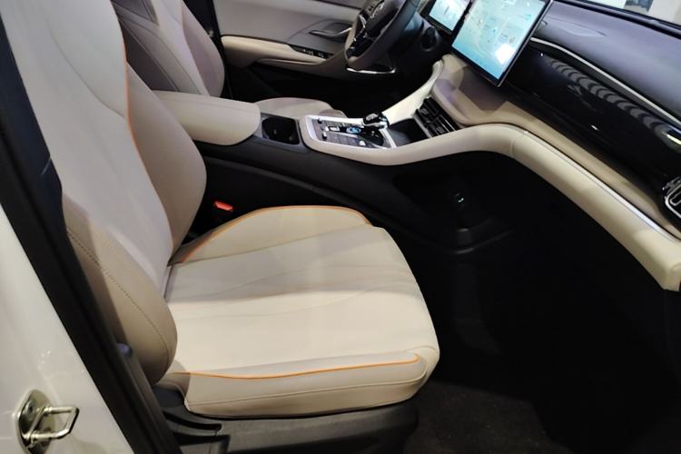 Used BYD Song Pro New Energy 2023 Champion Edition DM-i 110KM Beyond Model Right Front Seat
