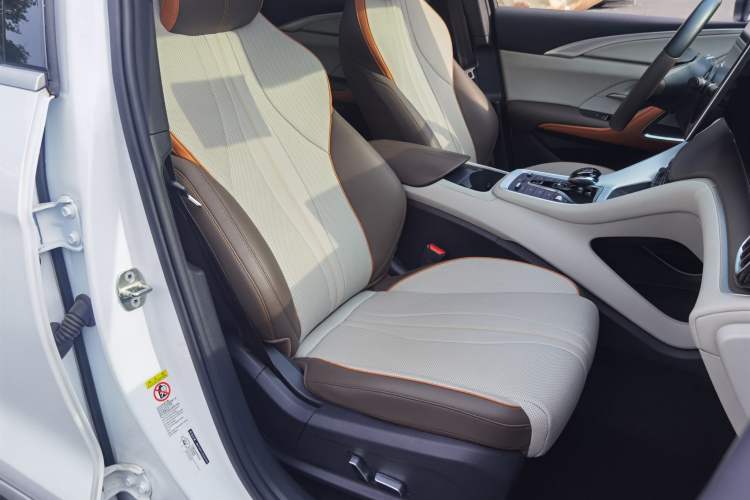 Used BYD Song Pro New Energy 2023 Champion Edition DM-i 110KM Excellence Model Right Front Seat