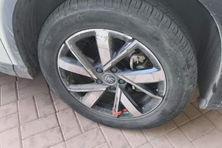 Used BYD Song Pro New Energy 2023 Champion Edition DM-i 71KM Leading Model Right Front Wheel Hub