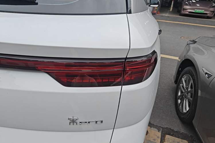 Used BYD Song Pro New Energy 2023 Champion Edition DM-i 71KM Navigation Model Right Rear Taillight