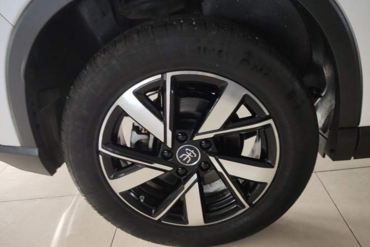 Used BYD Song Pro New Energy 2023 Champion Edition DM-i 71KM Leading Model Right Rear Wheel Hub