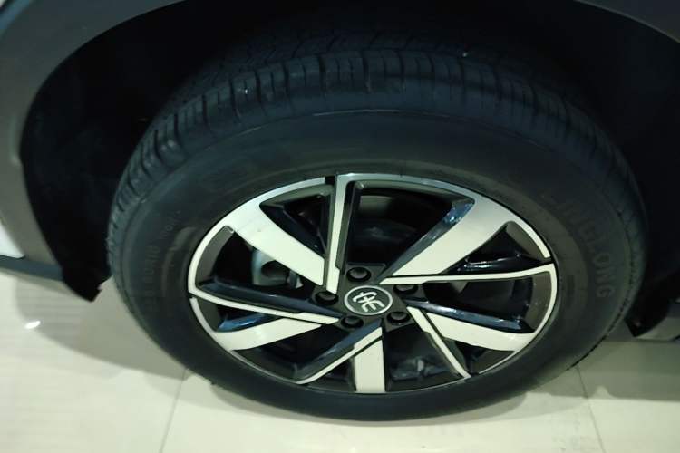 Used BYD Song Pro New Energy 2023 Champion Edition DM-i 110KM Beyond Model Right Rear Wheel Hub