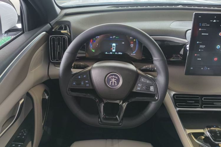 Used BYD Song Pro New Energy 2023 Champion Edition DM-i 71KM Navigation Model Steering Wheel