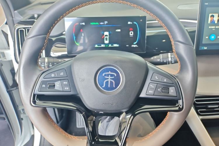Used BYD Song Pro New Energy 2023 Champion Edition DM-i 71KM Navigation Model Steering Wheel