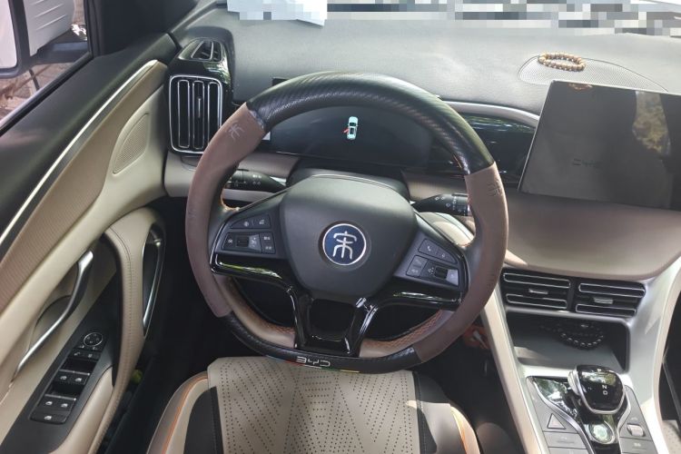 Used BYD Song Pro New Energy 2023 Champion Edition DM-i 71KM Navigation Model Steering Wheel