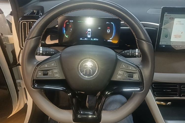 Used BYD Song Pro New Energy 2023 Champion Edition DM-i 71KM Leading Model Steering Wheel