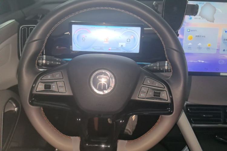 Used BYD Song Pro New Energy 2023 Champion Edition DM-i 110KM Excellence Model Steering Wheel