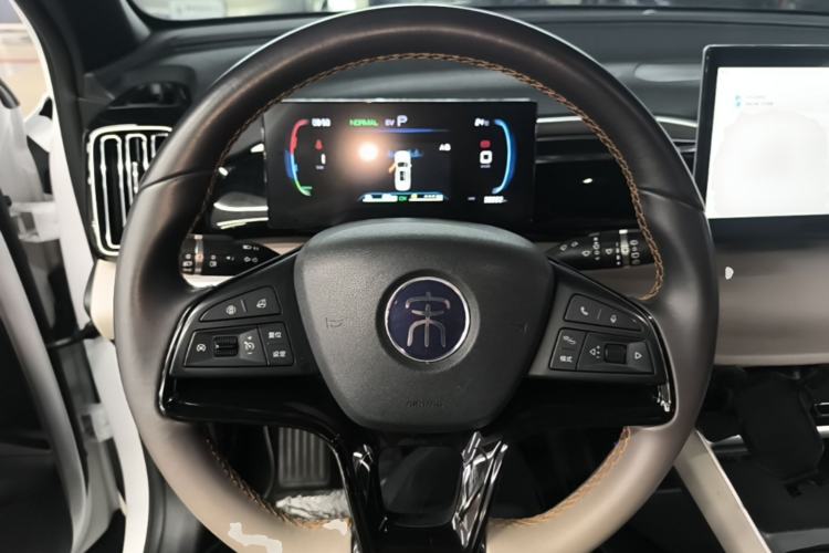 Used BYD Song Pro New Energy 2023 Champion Edition DM-i 71KM Leading Model Steering Wheel