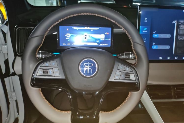 Used BYD Song Pro New Energy 2023 Champion Edition DM-i 110KM Excellence Model Steering Wheel