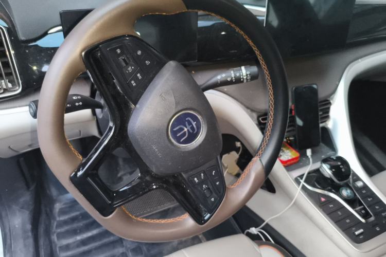 Used BYD Song Pro New Energy 2023 Champion Edition DM-i 71KM Leading Model Steering Wheel