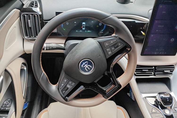 Used BYD Song Pro New Energy 2023 Champion Edition DM-i 71KM Beyond Model Steering Wheel