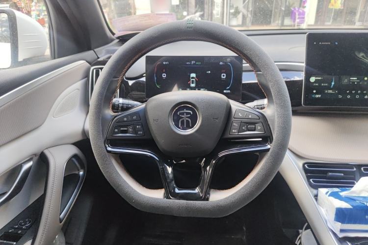 Used BYD Song Pro New Energy 2023 Champion Edition DM-i 71KM Navigation Model Steering Wheel