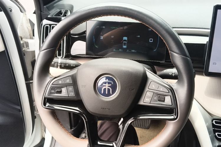 Used BYD Song Pro New Energy 2023 Champion Edition DM-i 71KM Beyond Model Steering Wheel
