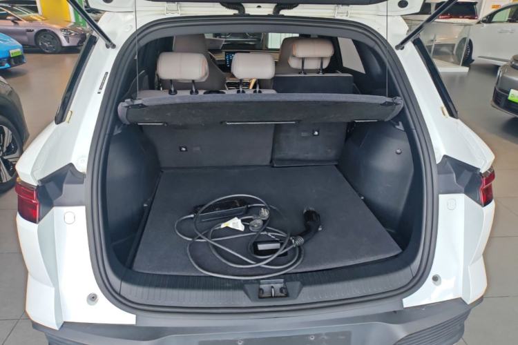 Used BYD Song Pro New Energy 2023 Champion Edition DM-i 71KM Navigation Model Trunk