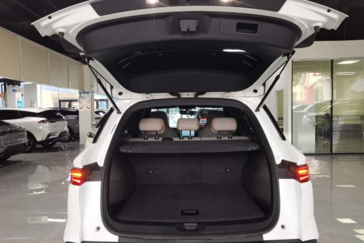 Used BYD Song Pro New Energy 2023 Champion Edition DM-i 71KM Leading Model Trunk