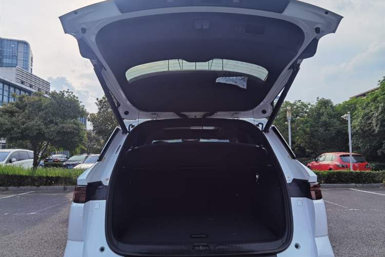 Used BYD Song Pro New Energy 2023 Champion Edition DM-i 110KM Excellence Model Trunk