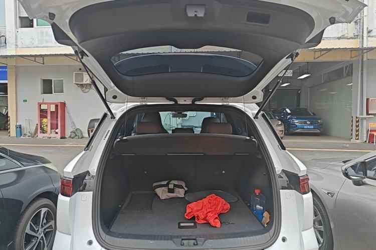 Used BYD Song Pro New Energy 2023 Champion Edition DM-i 71KM Navigation Model Trunk