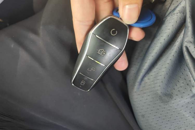 Used BYD Song Pro New Energy 2023 Champion Edition DM-i 71KM Navigation Model Vehicle Key