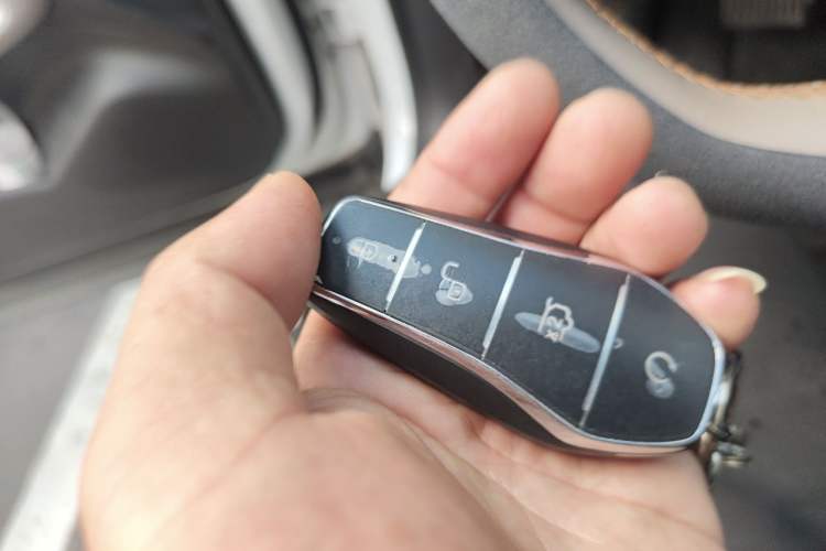 Used BYD Song Pro New Energy 2023 Champion Edition DM-i 71KM Navigation Model Vehicle Key