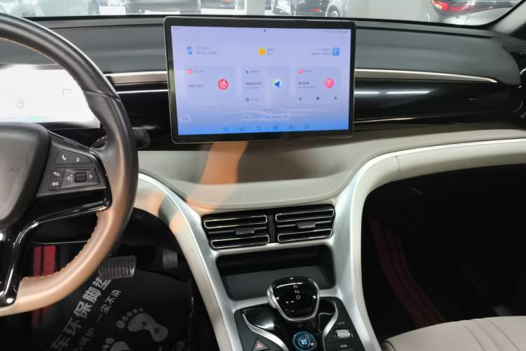Used BYD Song Pro New Energy 2024 HONOR Edition DM-i 110KM Beyond Model Audio And AC Panel