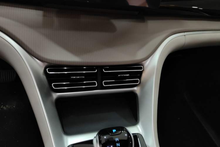 Used BYD Song Pro New Energy 2024 HONOR Edition DM-i 71KM Leading Model Audio And AC Panel