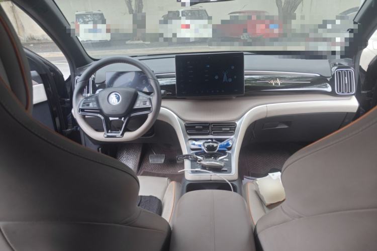 Used BYD Song Pro New Energy 2024 HONOR Edition DM-i 110KM Beyond Model Center Console