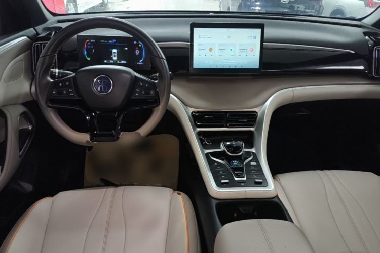 Used BYD Song Pro New Energy 2024 HONOR Edition DM-i 71KM Navigation Model Center Console