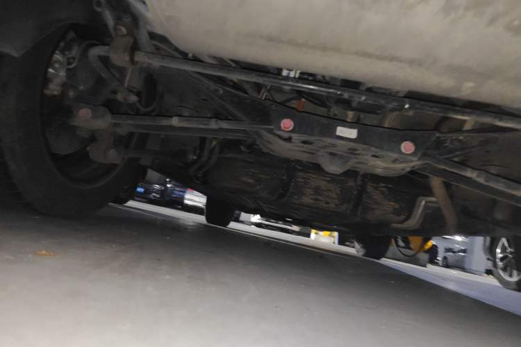 Used BYD Song Pro New Energy 2024 HONOR Edition DM-i 71KM Leading Model Chassis Rear