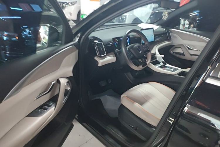 Used BYD Song Pro New Energy 2024 HONOR Edition DM-i 71KM Navigation Model Driver Seat