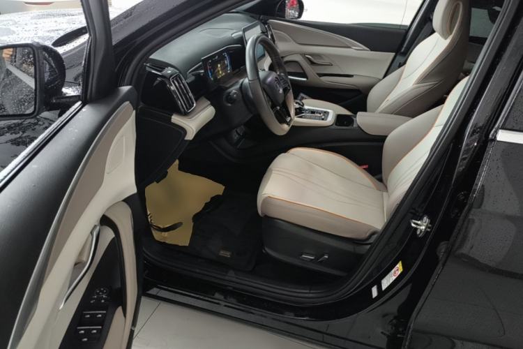 Used BYD Song Pro New Energy 2024 HONOR Edition DM-i 71KM Navigation Model Driver Seat