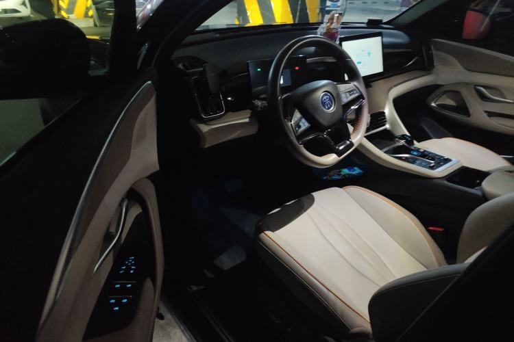 Used BYD Song Pro New Energy 2024 HONOR Edition DM-i 71KM Leading Model Driver Seat