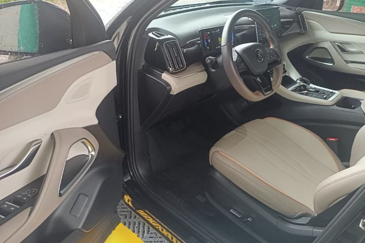 Used BYD Song Pro New Energy 2024 HONOR Edition DM-i 71KM Navigation Model Driver Seat