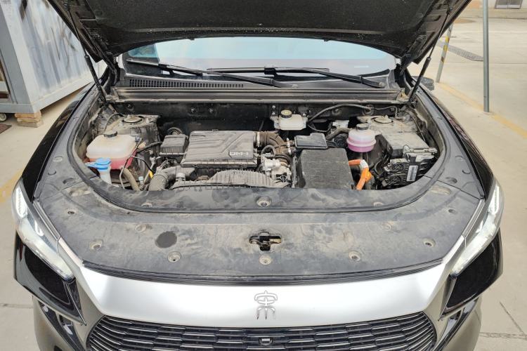 Used BYD Song Pro New Energy 2024 HONOR Edition DM-i 71KM Navigation Model Engine Bay