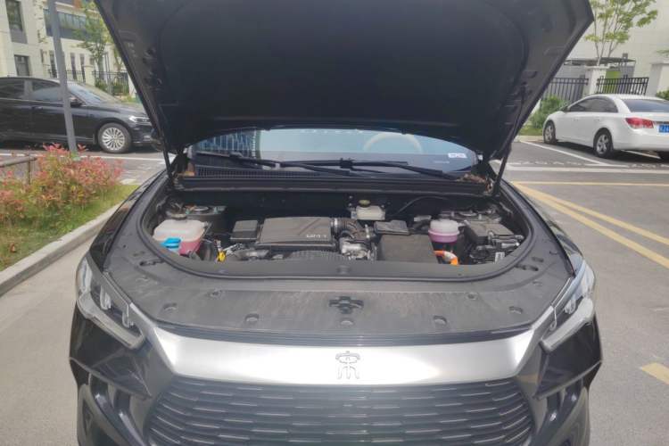 Used BYD Song Pro New Energy 2024 HONOR Edition DM-i 110KM Excellence Model Engine Bay