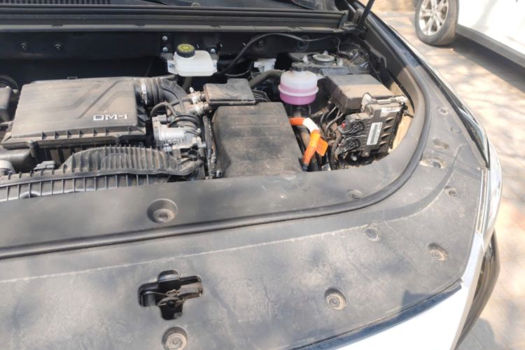 Used BYD Song Pro New Energy 2024 HONOR Edition DM-i 110KM Excellence Model Engine Bay Left