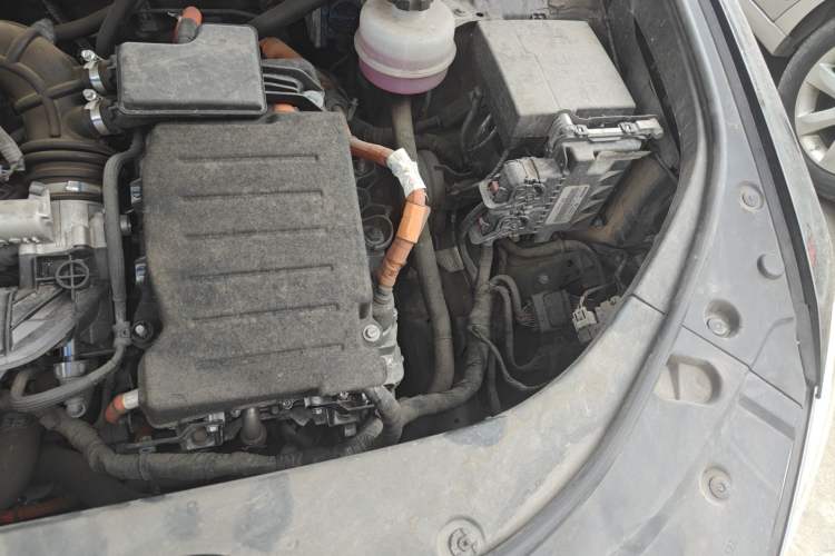 Used BYD Song Pro New Energy 2024 HONOR Edition DM-i 110KM Beyond Model Engine Bay Left