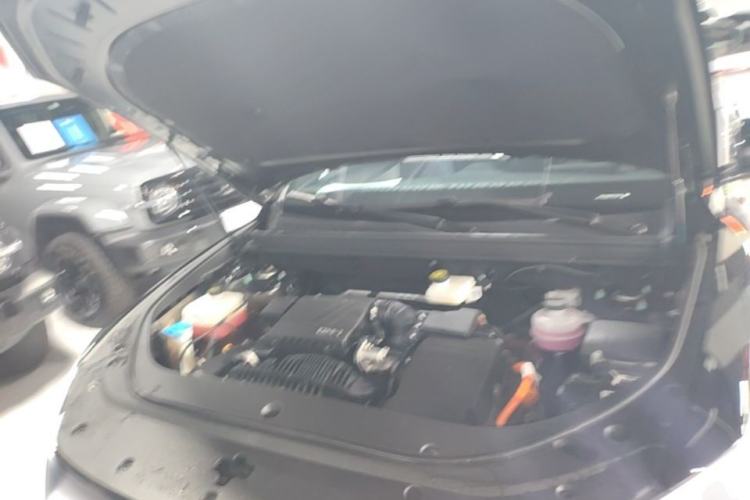 Used BYD Song Pro New Energy 2024 HONOR Edition DM-i 71KM Navigation Model Engine Bay