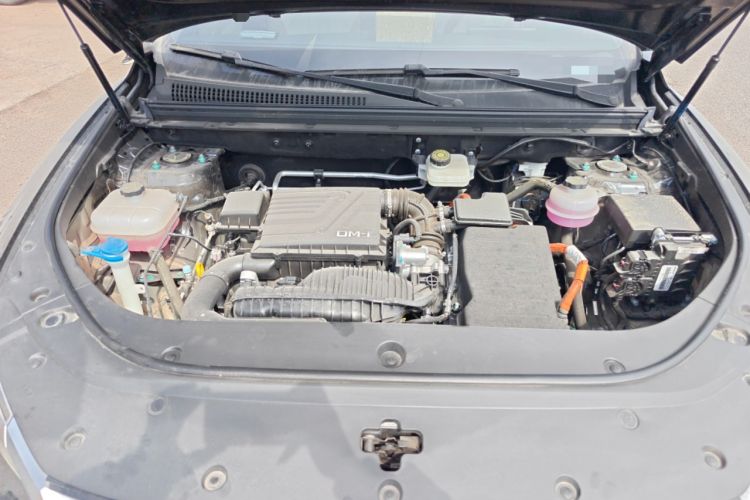 Used BYD Song Pro New Energy 2024 HONOR Edition DM-i 71KM Navigation Model Engine Bay