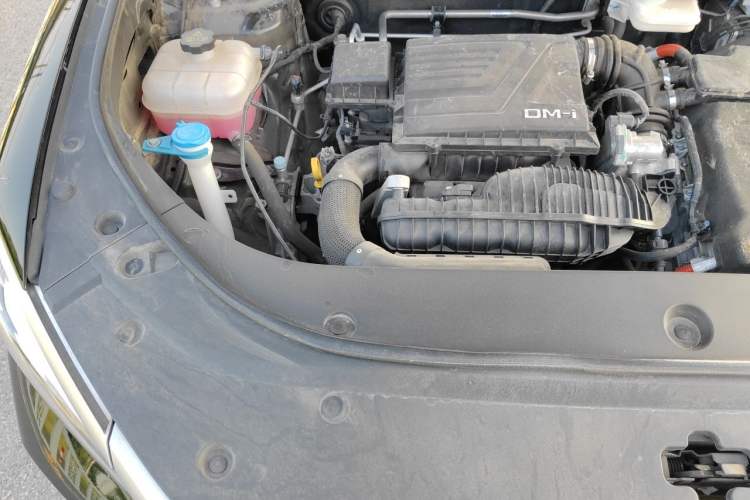Used BYD Song Pro New Energy 2024 HONOR Edition DM-i 71KM Navigation Model Engine Bay Right