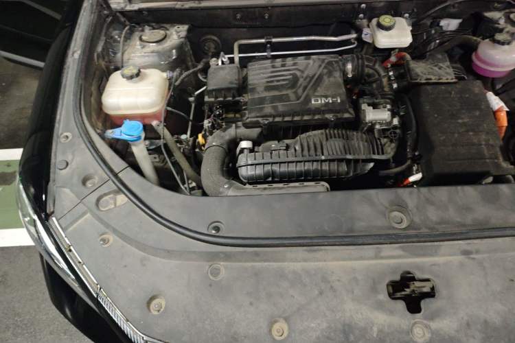 Used BYD Song Pro New Energy 2024 HONOR Edition DM-i 71KM Leading Model Engine Bay Right