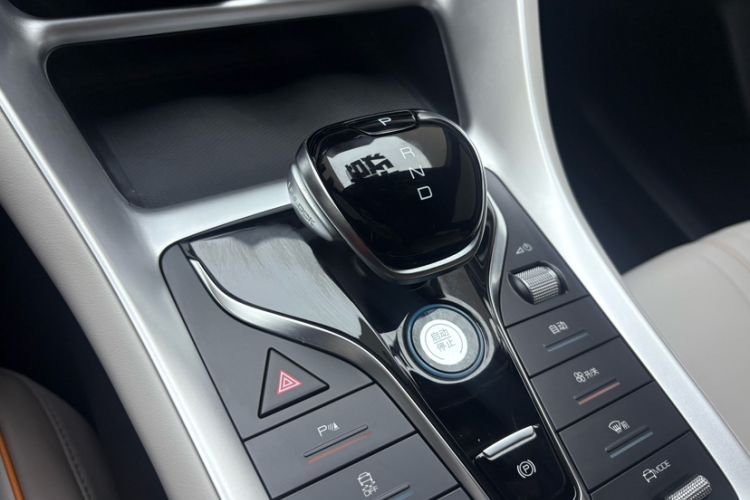 Used BYD Song Pro New Energy 2024 HONOR Edition DM-i 71KM Leading Model Gear Lever